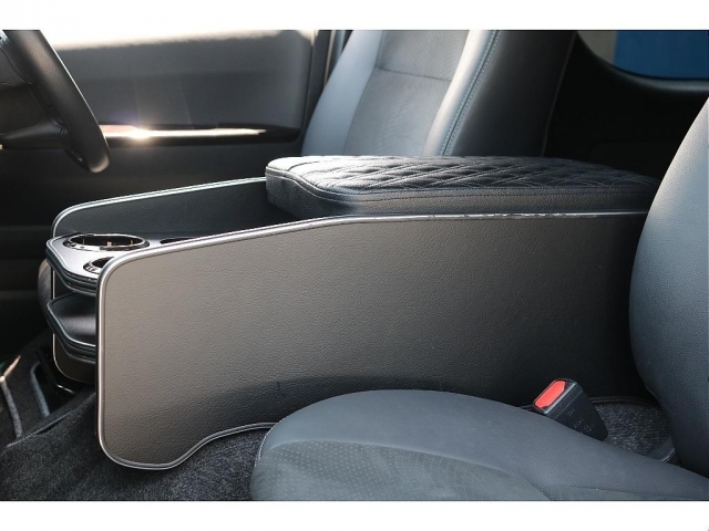 R3年式S-GL DP2 4WD/DT モデリスタフルアロ ALPINE バッドラッカー18インチAW ベッドキット コンソールBOX