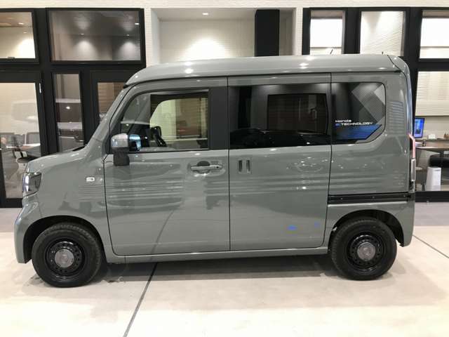 ホンダの安全運転支援システム「HondaSENSING」がついております！車線維持支援システムや、前走車を検地し、自動で加減速を行うアダプティブ・クルーズ・コントロールなど全部で8種類あります！