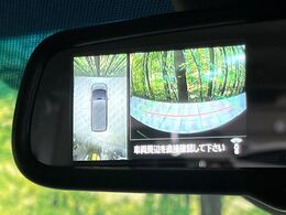 【マルチアラウンドモニター】専用のカメラにより、上から見下ろしたような視点で360度クルマの周囲を確認することができます☆死角部分も確認しやすく、狭い場所での切り返しや駐車もスムーズに行えます。