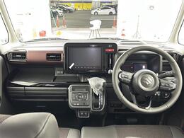 【インパネ全体】全方位で視界が広く、高い目線で運転もしやすいです！