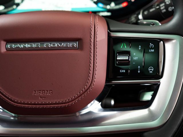 アダプティブクルーズコントロールはミリ波レーダー、ステレオカメラにより前方の車両の速度に合わせ安全な車間を保ち、先進のクルージングをサポート。安心・快適なドライブをサポートいたします。