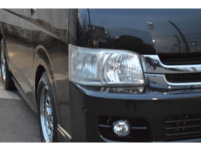 LEDヘッドライト。レンズの曇りもなく綺麗な状態です。