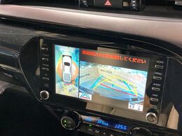 【パノラミックビューモニター】専用のカメラにより、上から見下ろしたような視点で360度クルマの周囲を確認することができます☆死角部分も確認しやすく、狭い場所での切り返しや駐車もスムーズに行えます。