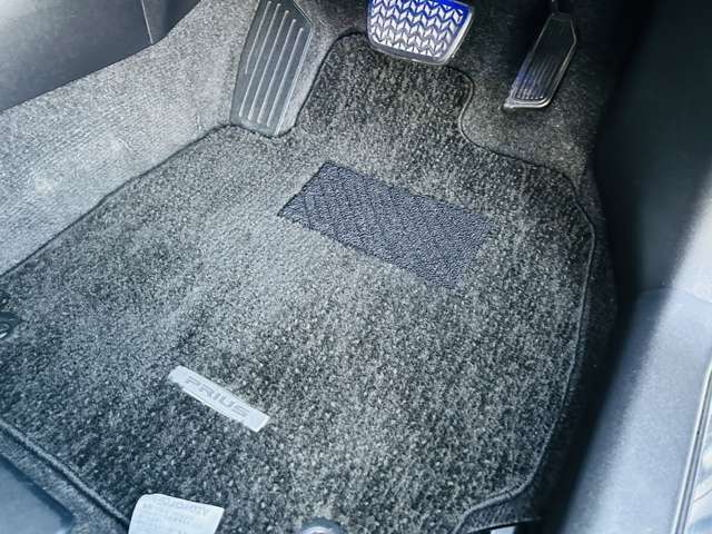 使用感は御座いますが、ご納車前には掃除機清掃を行います！