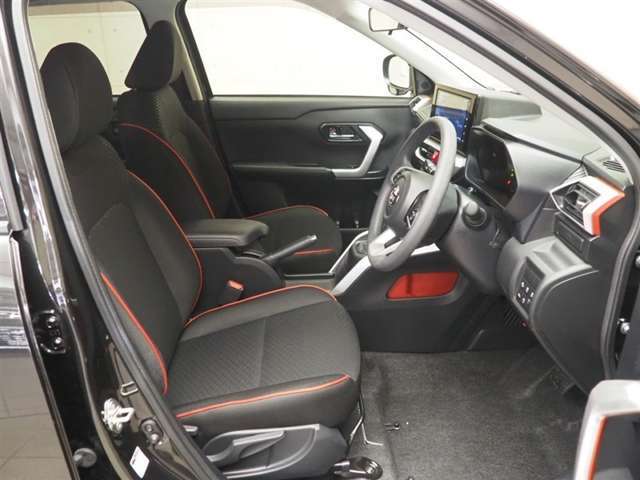 運転しやすいポジションのフロントシート