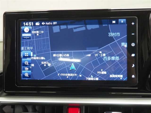 知らない道も安心のナビゲーションも装備されています。