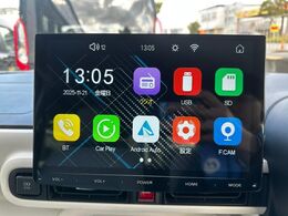 【ディスプレイオーディオ】お手持ちのスマートフォンとの連携で、ナビや音楽再生など各種アプリを使用可能。スマホに近い感覚でお使いいただけます♪