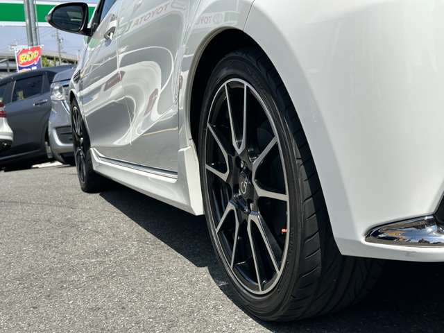 数多くの買取り車両の中から厳選したお車のみ展示しております！