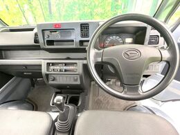 グループ総在庫数約30，000台！！全国の系列店からメーカー・車種問わずご紹介出来るので、あなたにピッタリのお車が見つかるはずです♪まずはお問い合わせ下さい☆