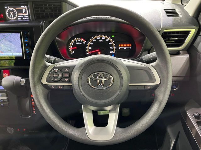 ステアリングも使用感が少なく、きれいな状態となっております♪