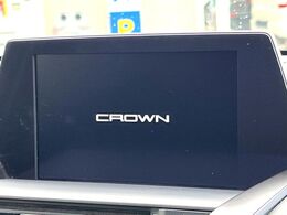 【メーカー純正ナビ】インテリアに溶け込むスタイリッシュな「専用設計」メーカーナビを装備♪視認性や操作性など基本性能にも優れ、より上質なカーライフをお楽しみいただけます。