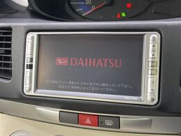 【純正ナビ】人気の純正ナビを装備しております。ナビの使いやすさはもちろん、オーディオ機能も充実！キャンプや旅行はもちろん、通勤や買い物など普段のドライブも楽しくなるはず♪