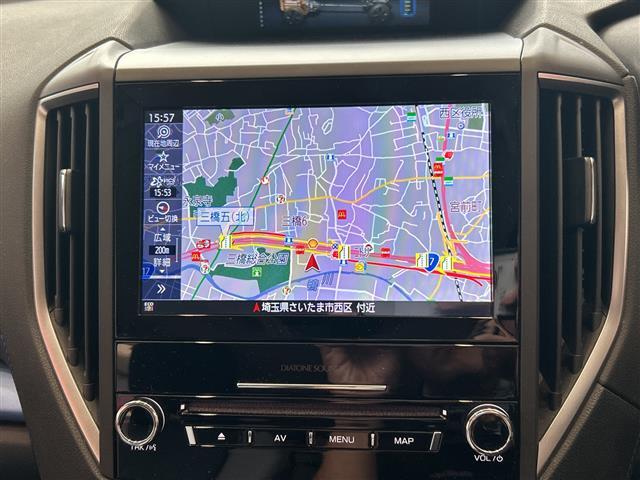 【純正ナビ】人気の純正ナビを装備しております。ナビの使いやすさはもちろん、オーディオ機能も充実！キャンプや旅行はもちろん、通勤や買い物など普段のドライブも楽しくなるはず♪