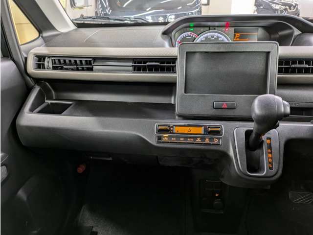 古城モータースの販売スタッフは自動車のプロフェッショナルです。自動車の知識が全くないお客様でも安心してご来店下さい♪