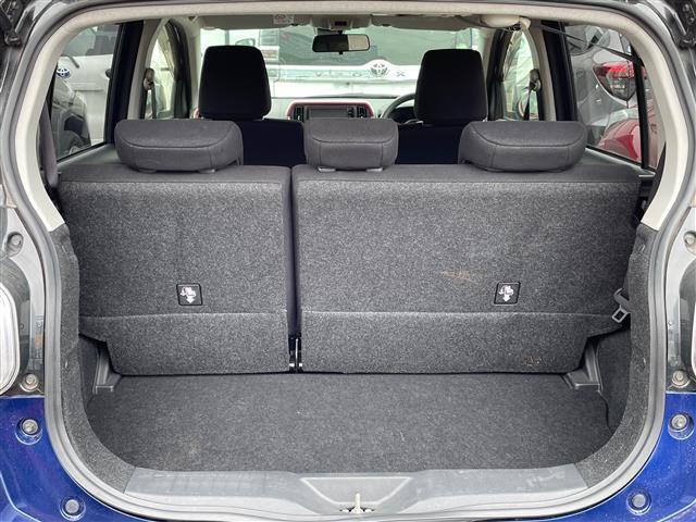 【トランク】積み込みやすくて、たっぷり積める荷室です。シートアレンジできるものは、乗車人数と荷物の量や大きさによってシートを動かすことができるので、より快適なドライブが可能です！