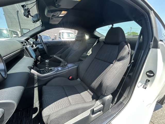 当店は品質と安さには自信を持っておりますので、一度実車を見ていただけたなら、きっと気にいっていただけるものと自負致します。