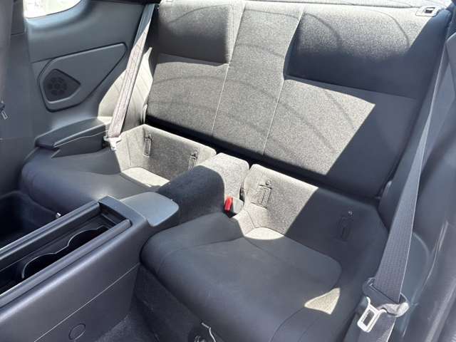 当店では入荷次第隅々まで車への傷、へこみ等をチェックしております。安心してお客様のご希望に合った一台もお探しする事も可能です。