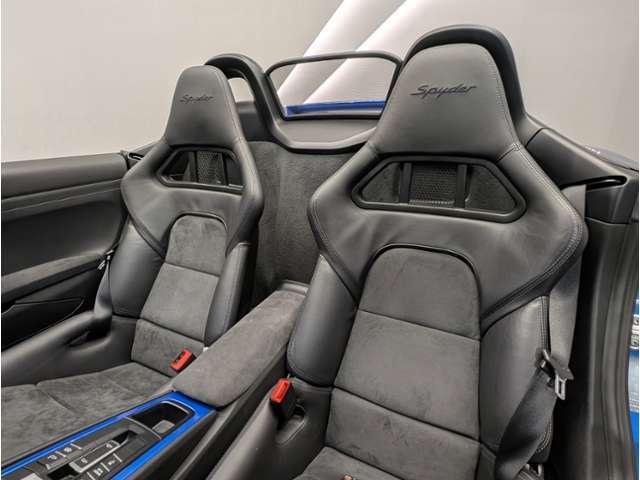 ●クラブオーラッシュ制度【整備工賃特典有り・レンタカー料金特典有り・オイルリザーブ特典有り】●