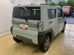 当店では車両本体価格以外に、諸費用を含めた支払総額も表示しておりますので、お客様の予算にピッタリのおクルマお選びができます。コーティングやJAFをセットにしたオトクな購入パックも好評です。