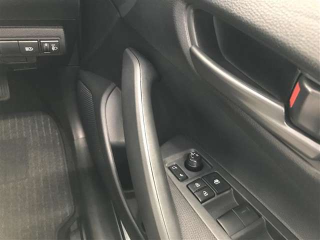 運転席からの操作で空気の入れ替えができて快適な室内空間へ☆