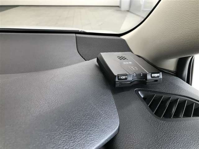 ETC☆高速道路料金所で支払いや雨天時や暑い日の窓の開閉による煩わしさを解消してスムーズに通れます。