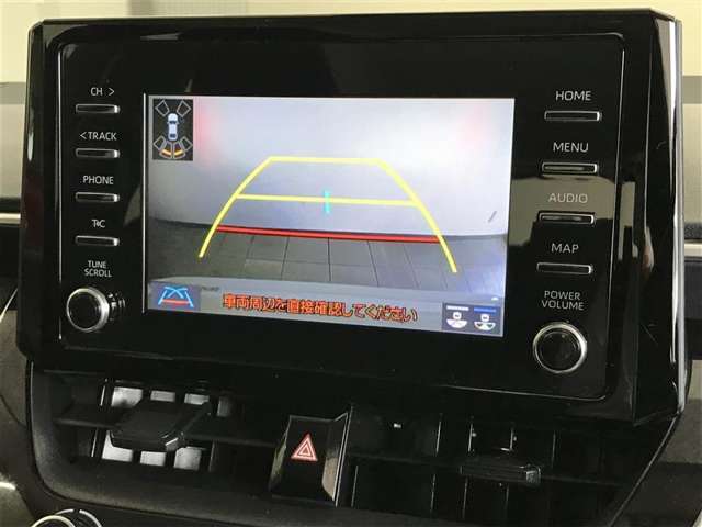 後方の見にくい視界もバックモニターで確認サポートして駐車時も安心☆