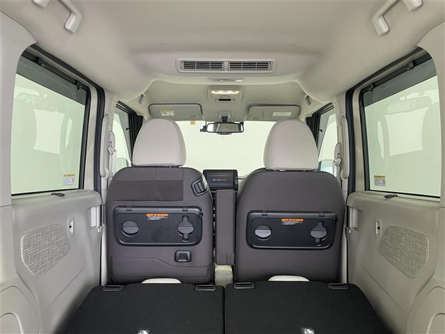 【シートアレンジ】乗せる人数、荷物によってシートをアレンジすれば、ダンボールなどの大きい荷物や、釣り具などの長尺物も載せられそうですね！