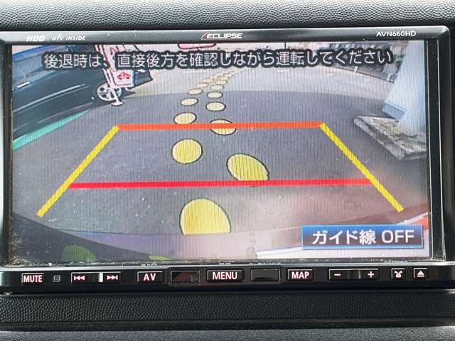 バックカメラ付きで駐車の際に役立ちます。苦手な方も安心です。