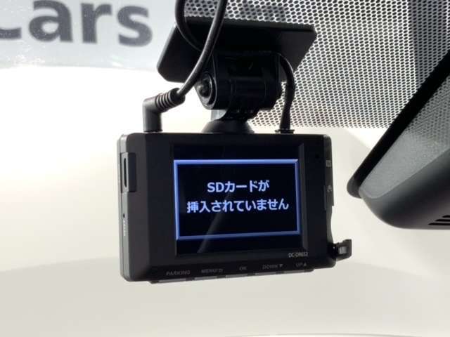 万が一の事故のときもドライブレコーダーがあると安心です。ご利用になる場合は個人情報保護の観点より新品の対応SDカードをお求め下さい。