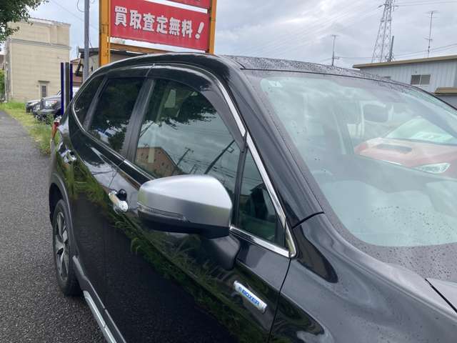 車検残有り！アイサイトver3、ハイブリッド、リヤモニター、メモリー付パワーシート、純正ナビ、サイド＆リヤカメラ、ETC装備のフォレスターアドバンスが入庫しました！日本全国対応可能です。