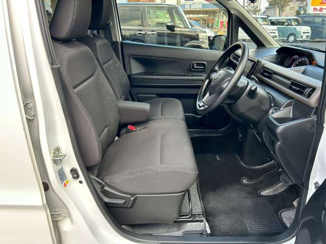 座り心地が良いシートなので長時間の運転でも快適にお過ごしいただけます。
