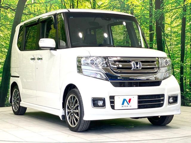 大好評のボディコーティング「弾スプラッシュコート」もご納車までに施工可能。通常のガラスコートと異なる、耐久年数6年の無機質ガラスコーティングが、ボディをキレイな状態に保ってくれます。