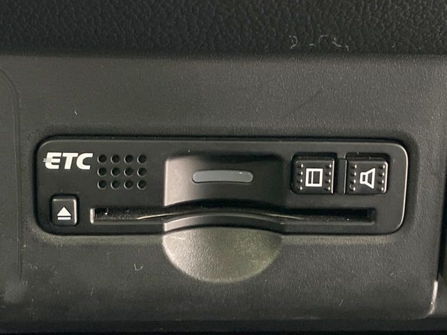 【ETC】高速道路の料金所をストレスなく通過！話題のスポットやサービスエリアに多い「スマートIC」利用時は必須のアイテムです。当店でセットアップを実施、ご納車当日からすぐにご利用いただけます！