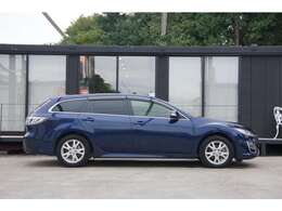 当店ホームページhttps://thephoenix.co.jpをご覧ください。