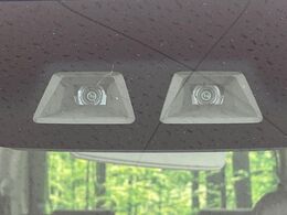 【スマートアシスト】走行中に前方の車両等を認識し、衝突しそうな時は警報とブレーキで衝突回避と被害軽減をアシスト。より安全にドライブをお楽しみいただけます。