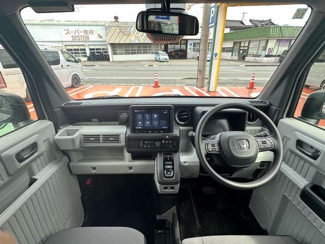★修復歴車一切ありません！それどころか、弊社の仕入在庫につきましては、フェンダー、ボンネット、ドアパネル等の交換歴、修理歴のある車両は基本的に仕入れを行いませんので高品質な車両のみ在庫で揃えています！