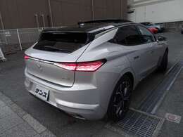 お車でのアクセスは第三京浜港北 ICより5分。電車でお越しの際は JR新横浜駅より徒歩3分の好立地になります。