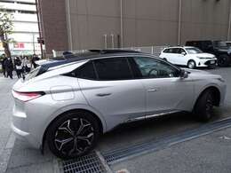 当社サンズ新横浜本店は、創業49年の輸入車専門店の営業にて得た経験を活かし、皆様の安心カーライフを全力でサポート致します。