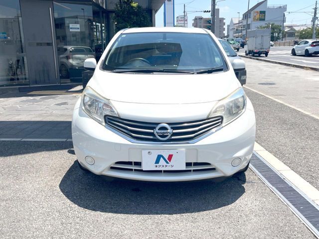 弊社では、全車『修復歴なし』のお車のみ取り扱っております。専任バイヤーによる厳選した仕入れの後、入庫後の車両チェックを行い、ネクステージが認定した高品質な中古車をご提供しております。