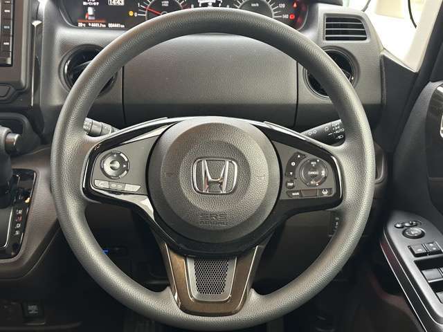 ★修復歴車一切ありません！それどころか、弊社の仕入在庫につきましては、フェンダー、ボンネット、ドアパネル等の交換歴、修理歴のある車両は基本的に仕入れを行いませんので高品質な車両のみ在庫で揃えています！