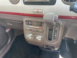 【シフトレバー】『シフトレバー』の画像になります。写真の内容に関してご不明点、ご質問等がございましたらお気軽にガリバー店舗までお問い合わせください。