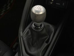 【フロア6速MT】走りの6速MT！！スポーティーな走行をお楽しみいただけます♪