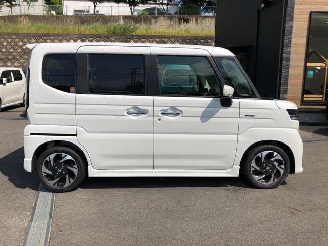 自動車保険、整備、板金、車検なんでもお任せください！！あなたのカーライフをサポートいたします！！