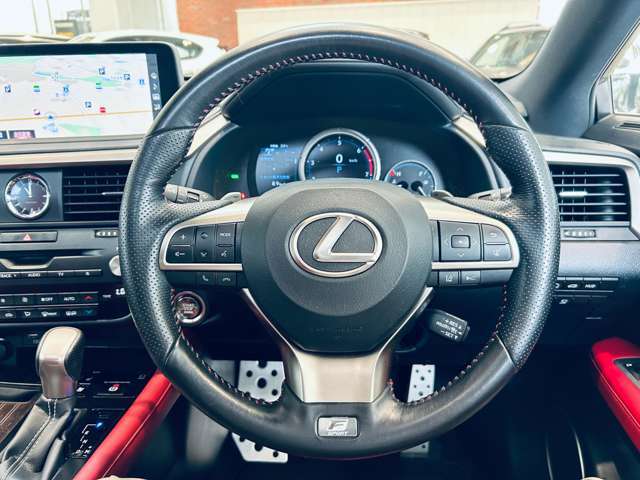 安心してカーライフを始めていただく事ができるよう、納車前にディーラー整備工場もしくは熟練メカニックが在籍する整備工場にて点検を行ない、必要な整備を実施致します。