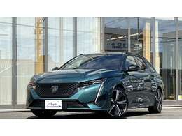 「新車保証継承可能です。別途承っております。万が一トラブルの際は全国のディーラーにて保証修理が可能です」