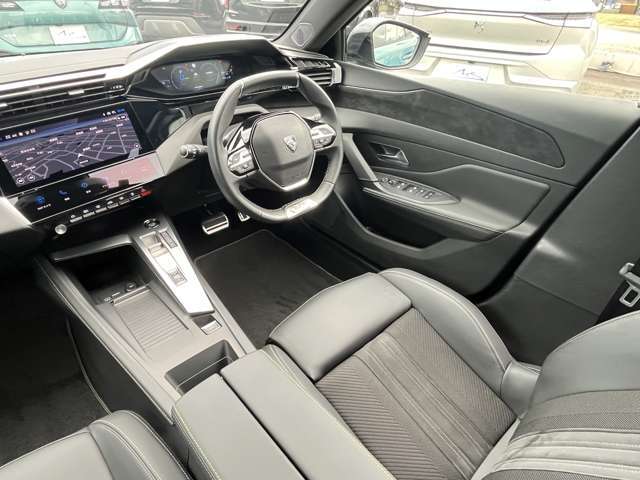 全国どこでも納車可能＆鑑定実施済みで安心OK！！是非このお車の良さをお確かめください！！