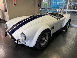 SUPERFORMANCE MKIIIは、シェルビーアメリン社のライセンスを得て、米国において販売されてきた安定感のあるモデルです。3年走行無制限の保証付き販売となります。