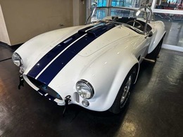 SUPERFORMANCE MKIIIは、シェルビーアメリン社のライセンスを得て、米国において販売されてきた安定感のあるモデルです。3年走行無制限の保証付き販売となります。