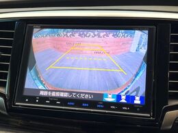 【バックカメラ】駐車時に後方がリアルタイム映像で確認できます。大型商業施設や立体駐車場での駐車時や、夜間のバック時に大活躍！運転スキルに関わらず、今や必須となった装備のひとつです！