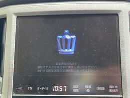 【純正ナビ】人気の純正ナビを装備しております。ナビの使いやすさはもちろん、オーディオ機能も充実！キャンプや旅行はもちろん、通勤や買い物など普段のドライブも楽しくなるはず♪